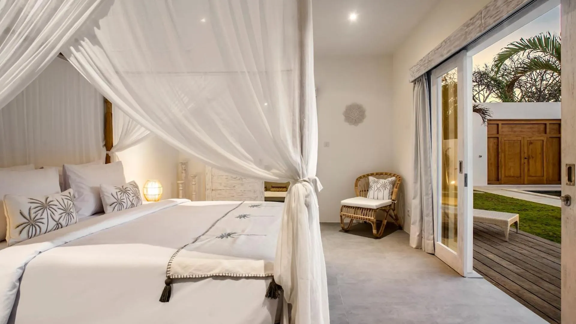 Villa Surga Julie By Alfred In Bali 세미냑