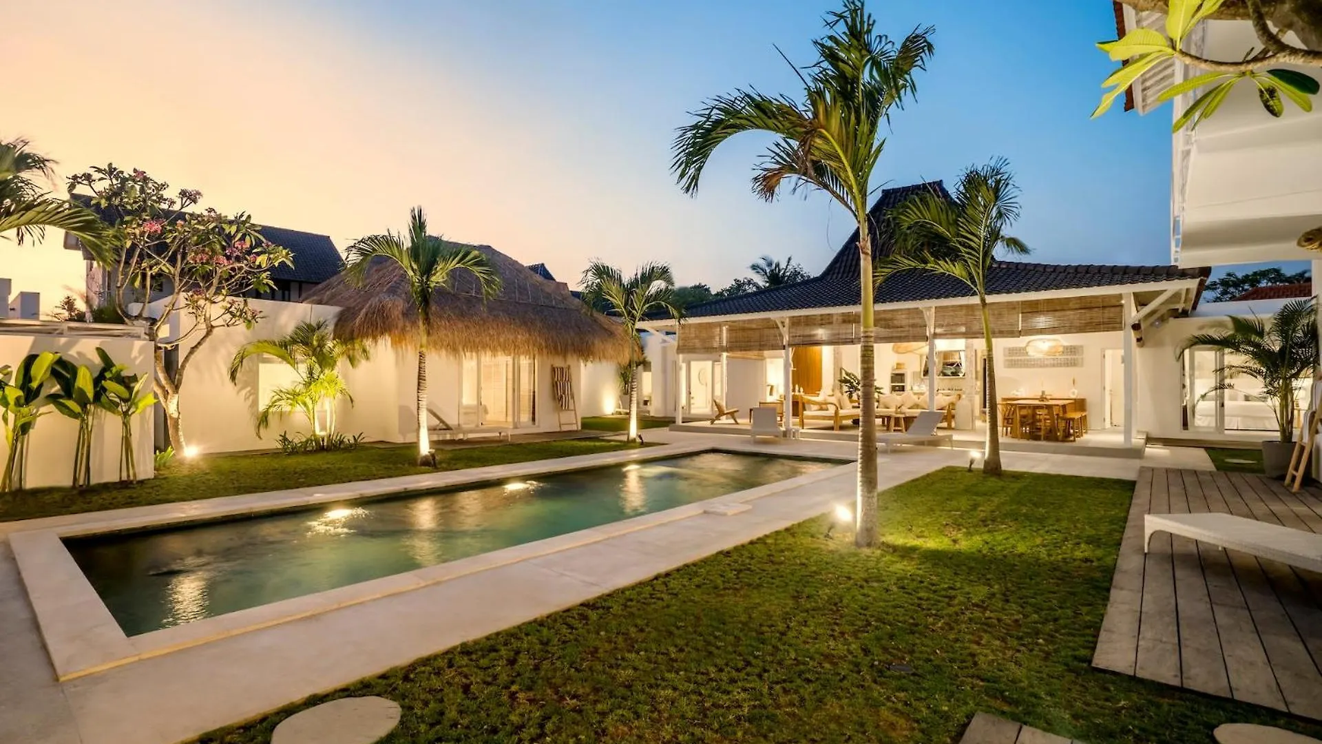 Villa Surga Julie By Alfred In Bali 세미냑